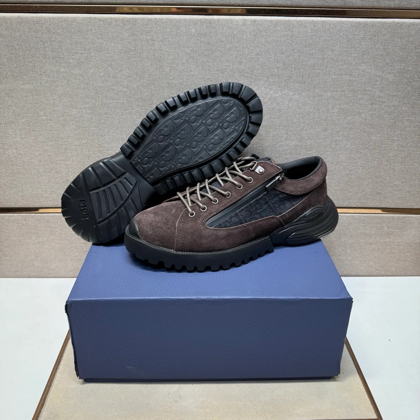 ⬛️Men's shoes 💰p560 [Dior~] Men's casual shoes 2025z cabinet sales simultaneously 🔶Size: 39-44 #️⃣ 🔷2 colors🔜The upper is made of multi-material splicing➕Genuine leather lining, comfortable and breathable, sole: original comfortable and wear-resistant outsole, ⚠️Real shot📱Photographed🎬The real thing is better📢📢📢